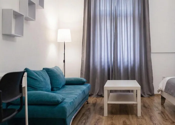 Apartment Stylish 2br With Fast Wifi In Prime Location