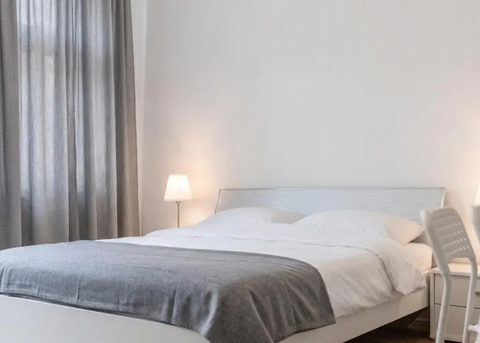 Stylish 2br With Fast Wifi In Prime Location *